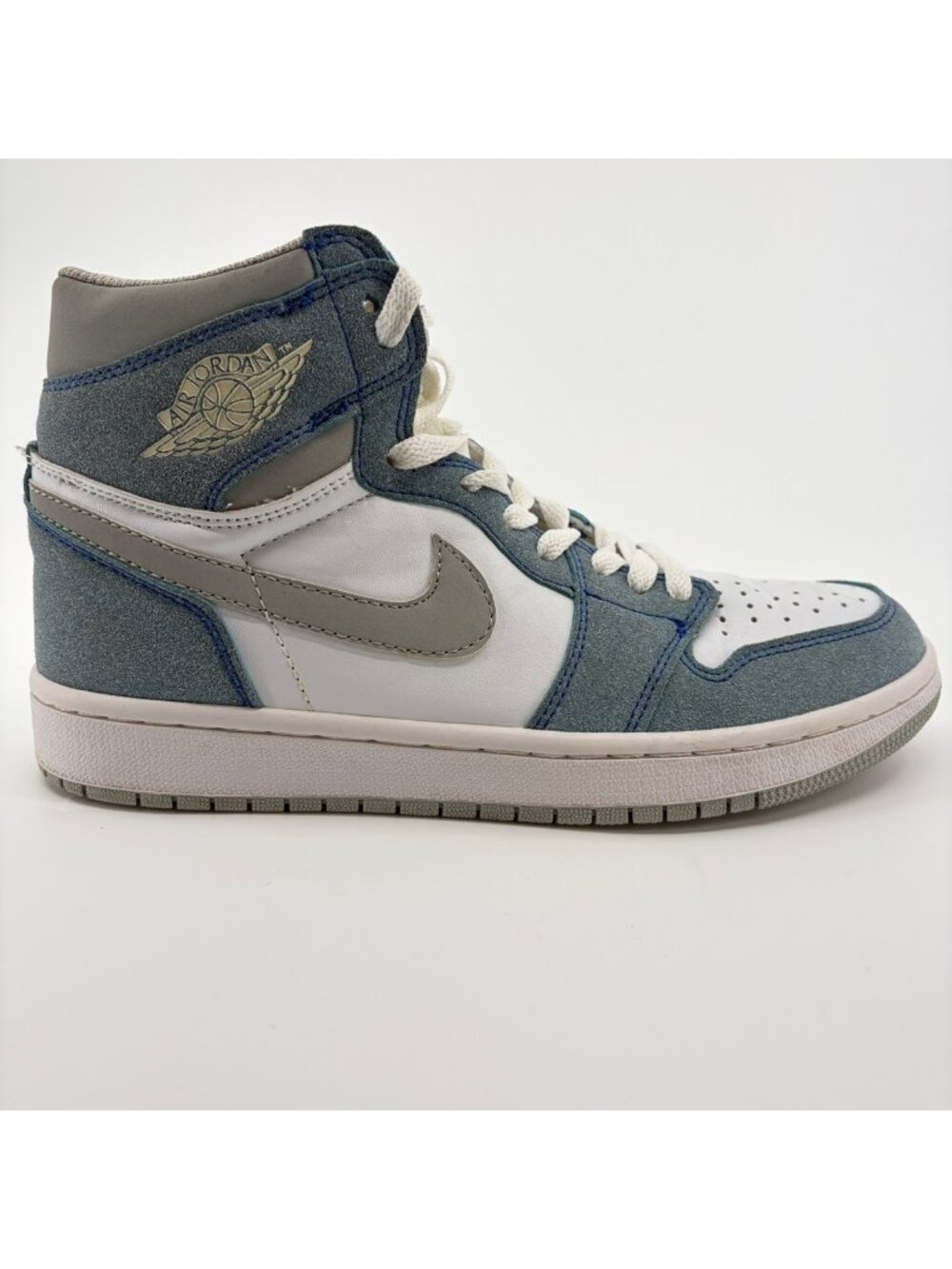 Nike Air Jordan 1 Retro High OG Mens Size 7 White Blue Basketball Shoes Sneakers